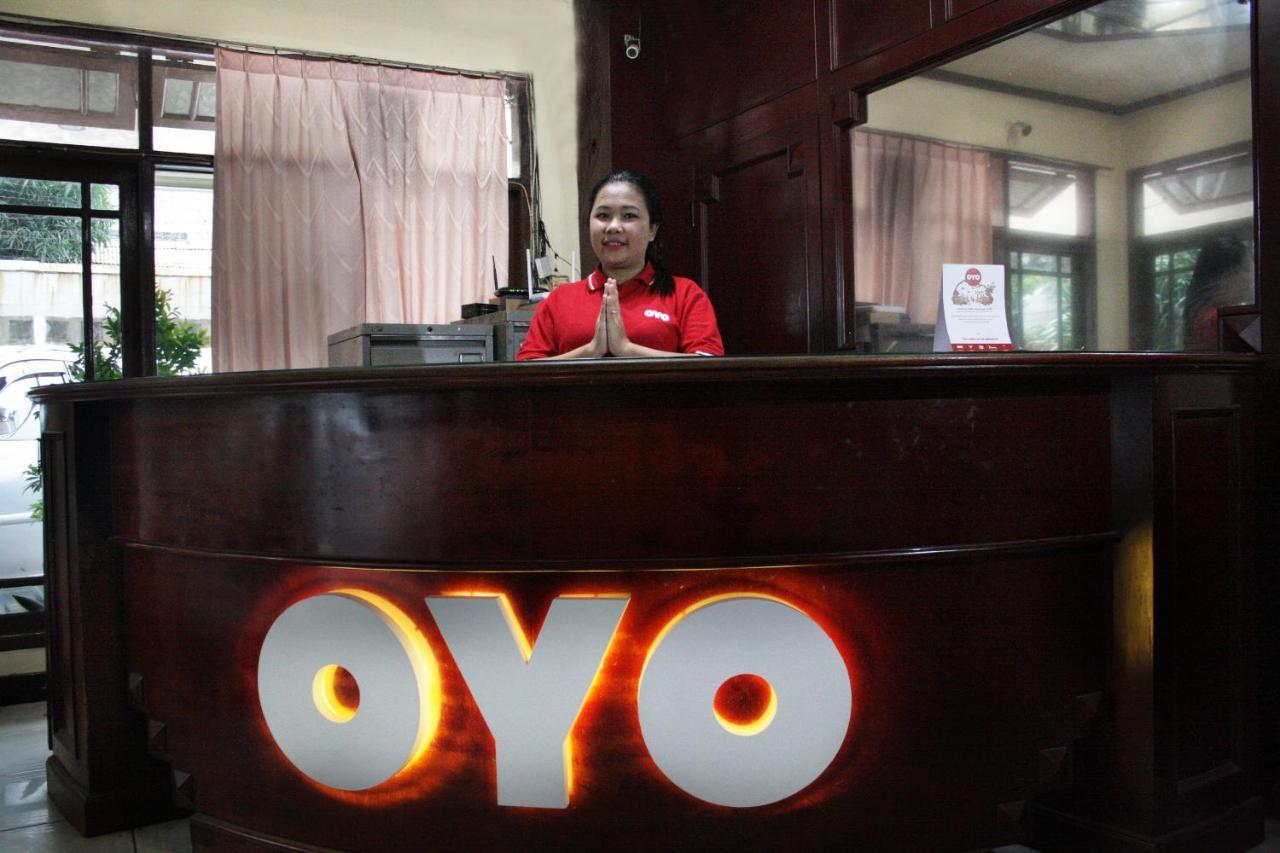 Vaccinated Staff - Oyo 181 Wisma Bintang Jakarta Exteriör bild